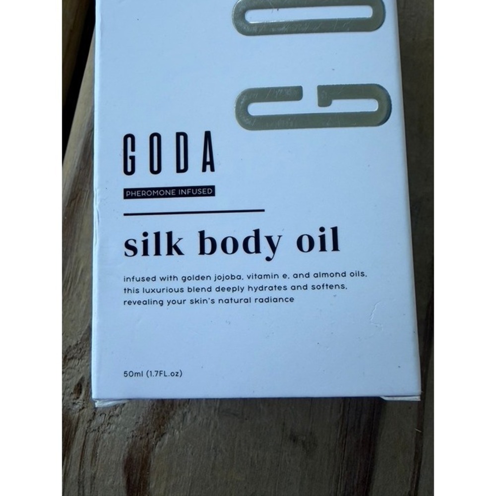 GODA Silk Body Oil - New in Package 1.7 oz 50mL jojoba almond vitamin E - Picture 2 of 6